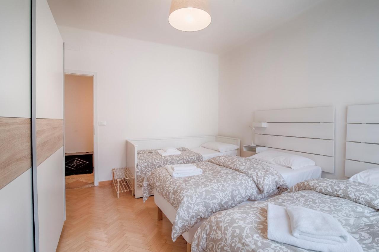 Ferienwohnung La Fine Del Mondo Triest Exterior foto